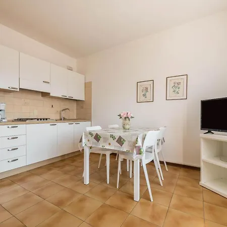 Apartment Da Costanza Montagna Piano Terra 2 *